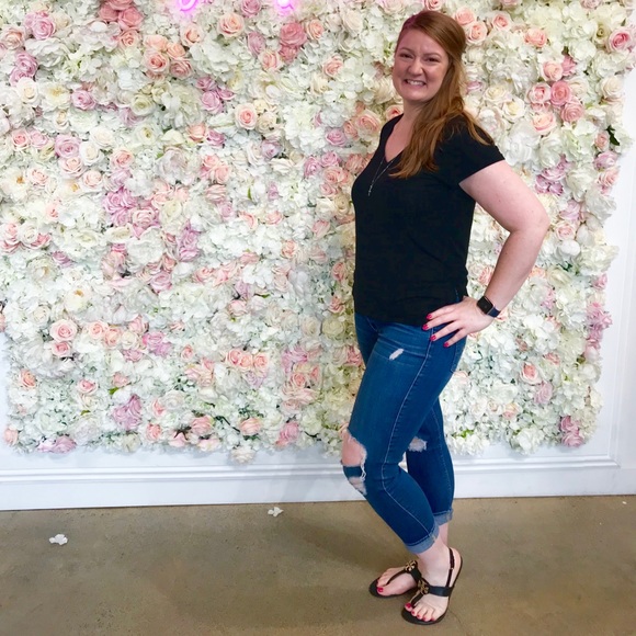 Meet your Posher, Jennifer - Picture 4 of 5